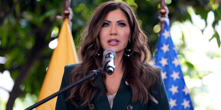 DHS uhićuje više od 280 kriminalnih ilegalnih imigranata u božićnoj operaciji