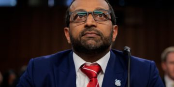 Direktor FBI-a ‘želio je ići na utakmicu Premier lige umjesto da se sastane s MI5’