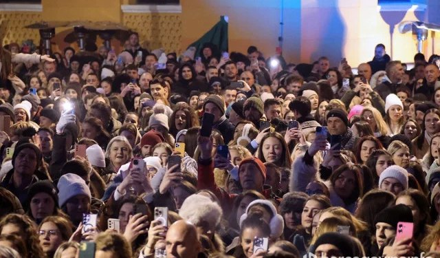 FOTO Adi Šoše oduševio Mostarce na ponovljenom dočeku
