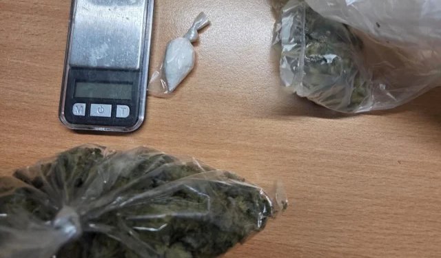 FOTO Mostar: U pretresu stana pronađeni oružje, droga i veća količina novca