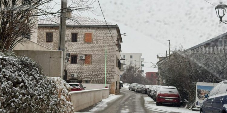 FOTOGALERIJA Bijeli se još jedan grad u Dalmatinskoj zagori