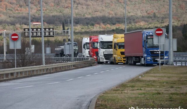 FOTO/VIDEO Pogledajte prizore s Bijače, kamioni zaustavljeni u znak prosvjeda