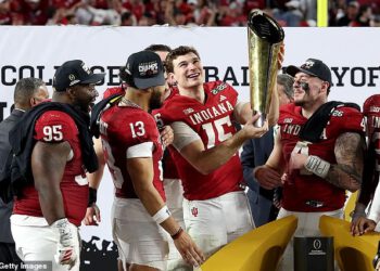 Fernando Mendoza nadahnjuje Indianu za slavu nacionalnog prvenstva protiv Miamija zadivljujućim touchdownom pred Tomom Bradyjem i obitelji Trump