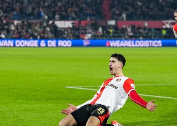 Feyenoord, dvostruki dvojnik iz snova za Van Persiejeva sina: stražnji udarac i udarac iznad glave