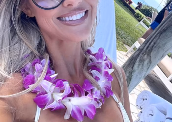 Flip Or Flop veterinarka Christina Haack (42) pozira u bikiniju sa svojim 53-godišnjim mladićem nakon proslave njihove prve godišnjice