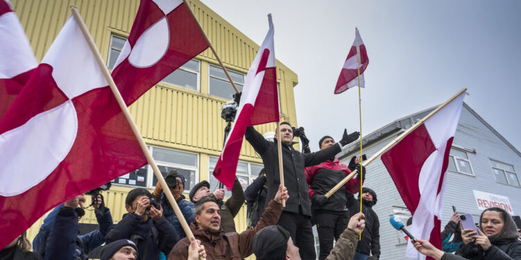 Grenlanđanima je rečeno da se pripreme za potencijalnu američku invaziju — RT World News