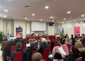 HNŽ i dalje bez potpore za obitelji s troje djece: „Vrijeme obećanja je prošlo“