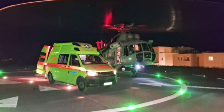 Herojska akcija: Helikopterom HRZ-a pacijent na respiratoru prevezen iz Dubrovnika u Split