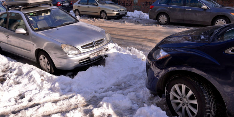 Hrvat parkirao na parkingu punom snijega koji se inače plaća: Upao je u dosta veliki problem