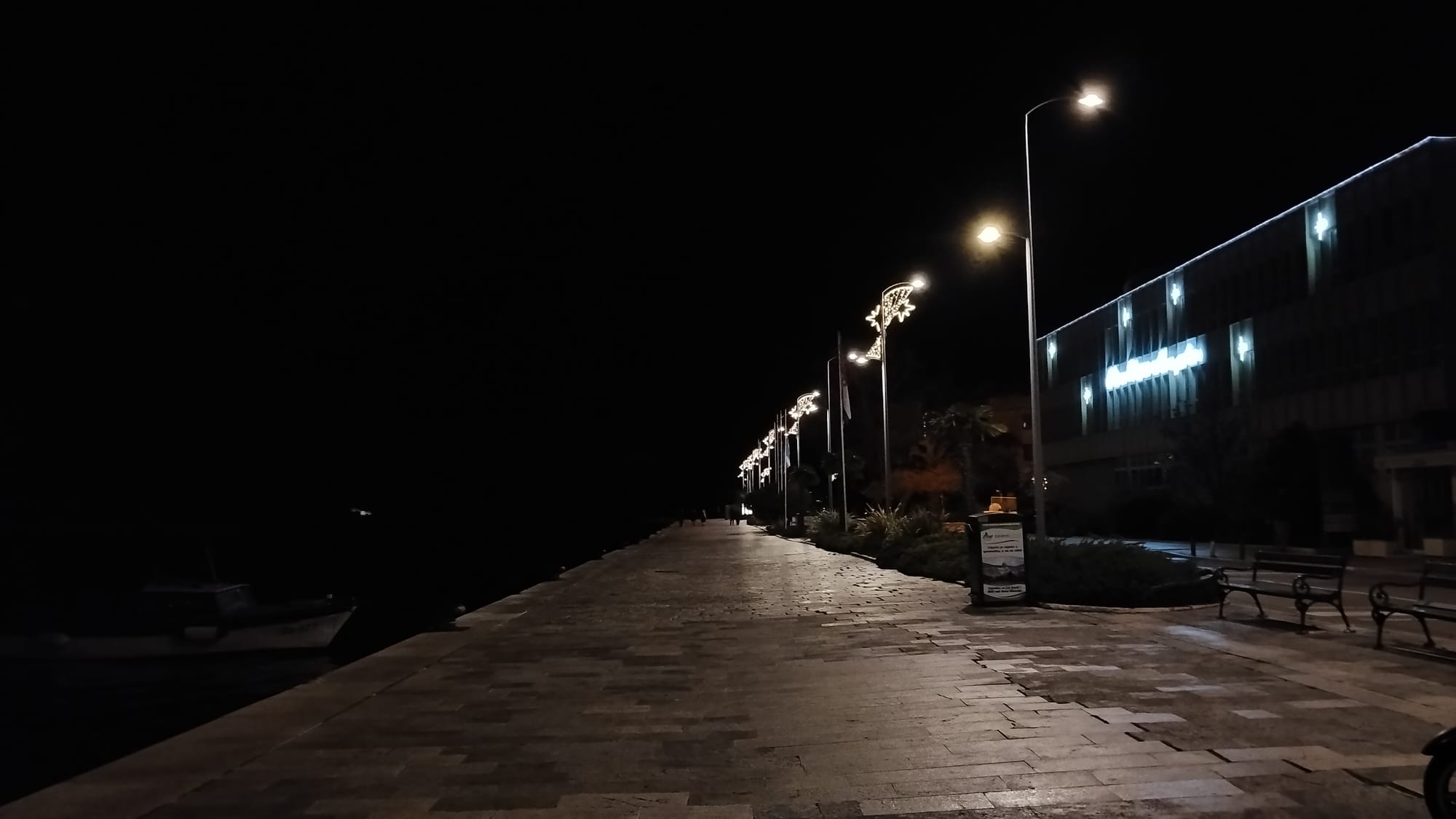 Druga strana šibenske medalje: "Da, čudo smo 65 dana, ali  ovako je ostalih 300 - Razvikanost se skupo plaća, a grad je prazan!"