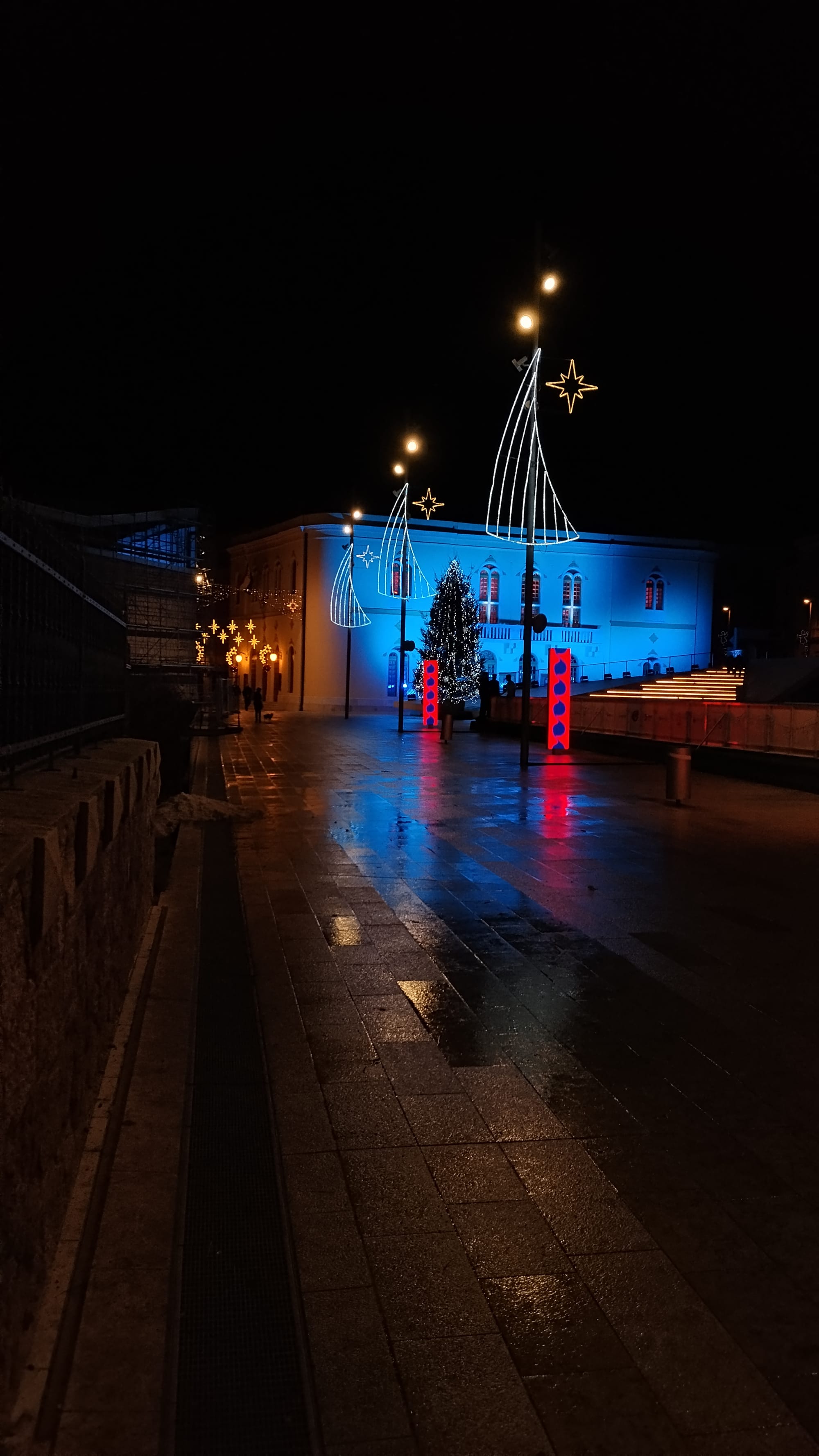 Druga strana šibenske medalje: "Da, čudo smo 65 dana, ali  ovako je ostalih 300 - Razvikanost se skupo plaća, a grad je prazan!"