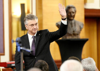 Insajder razotkriva paniku u HDZ-u, Plenkoviću uskoro dolazi opasna poruka: ‘Pa tko će nas voditi?’