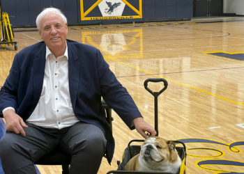 Jim Justice brani svoju zabranu bavljenja sportom za transrodne osobe dok se približava saslušanje Vrhovnog suda