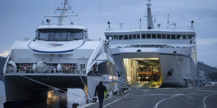 Kapetan Dujmović na prozivanje ravnatelja Banovca: ‘Dok je on bio kadet, ja sam bio kapetan trajekta Marko Polo’