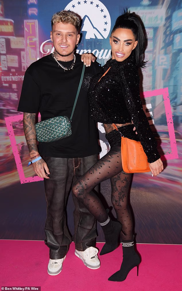 Katie Price RASTAJE od britanske zvijezde Married At First Sight JJ Slatera nakon gotovo dvije godine