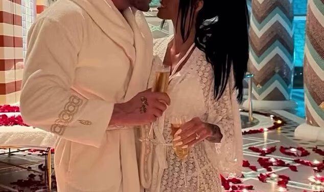 Katie Price upoznala je svog četvrtog supruga Leeja Andrewsa DANIMA prije njihovog vjenčanja u Dubaiju i kupila je prstenje ČAK prije nego što su se upoznali – jer je njezina ‘obitelj užasnuta vjenčanjem’