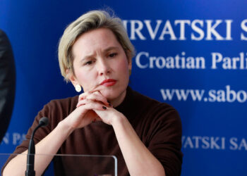 Kekin nagazila Plenkovića: ‘Na čemu se temelji ljubav HDZ-a i privatnih poliklinika?’