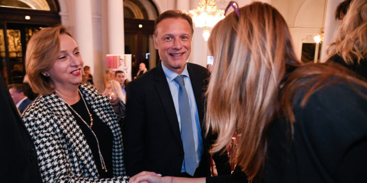 Koliko zarađuju supruge najmoćnijih političara u državi? Dvije se posebno ističu