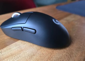 Logitech Pro X Superlight 2c miš Recenzija