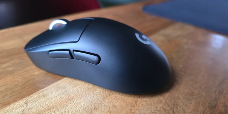 Logitech Pro X Superlight 2c miš Recenzija