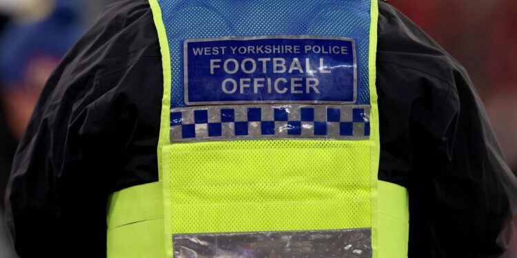 Ludilo u Walesu, igrač uhićen nakon udarca laktom na terenu