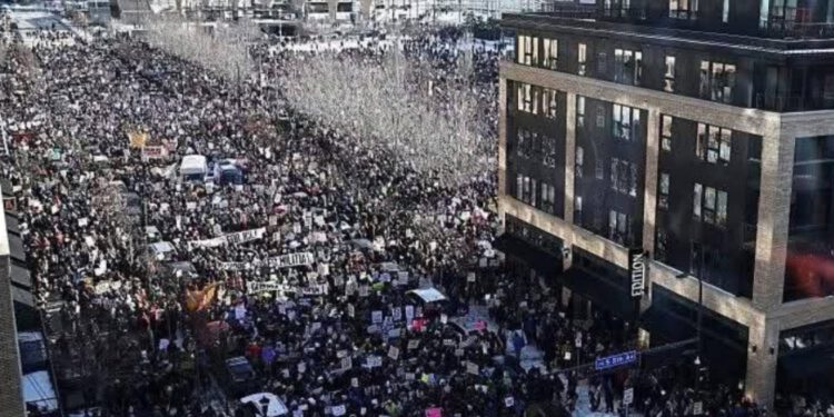 Masovni prosvjedi u SAD-u, sve napetije stanje: ‘Previše ljudi umire’