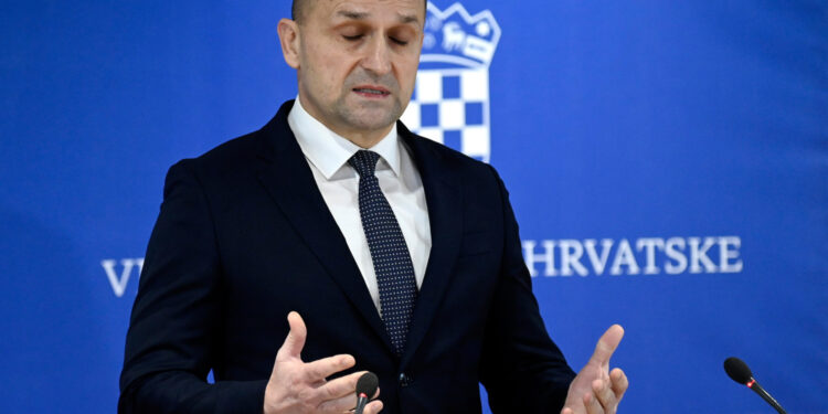 Ministarstvo obrane objavilo žestoku poruku Milanoviću