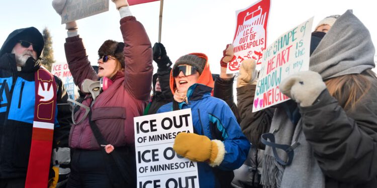 Minnesota ICE prosvjedi uživo: Nastavljaju se skupovi diljem zemlje zbog smrtonosnih pucnjava Renee Good i Alexa Prettija