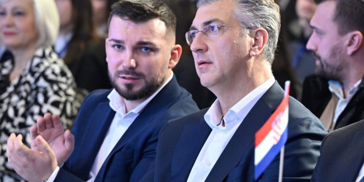 Mladi HDZ-ovac i Plenkovićev miljenik šokirao stranačke kolege, a sada će i pola Hrvata
