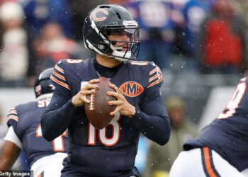 NFL zvijezda Caleb Williams pokreće trend ‘probuđenja’ dok obožavatelji posjećuju salone za nokte i matcha barove prije utakmice playoffa