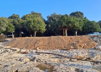 Nasipavali obalu u Rovinju nedozvoljenim materijalom