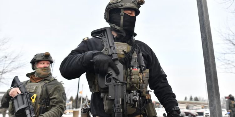 Novinarka tvrdi da joj je ICE ponudio posao nakon šestominutnog razgovora i ‘neuredne’ provjere