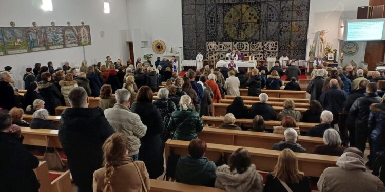 Osam godina nakon smrti fra Josipa Marcelića: Sukoišan ga se i dalje sjeća – crkva bila ispunjena do posljednjeg mjesta