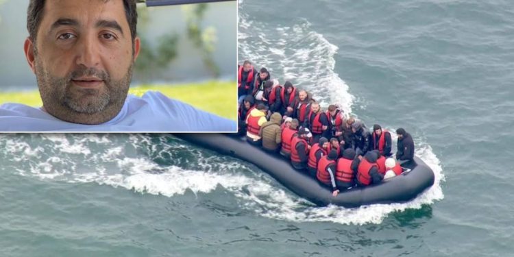 Osigurao je na tisuće brodova kojima su se migranti prevozili u UK