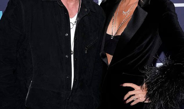 Otac Teddija Mellencampa dijeli zabrinjavajuće novosti o ‘stvarno bolesnoj’ zvijezdi usred borbe s rakom u stadiju 4