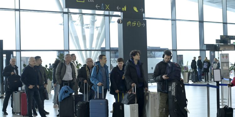 Ovo se dugo čekalo: Obećana europska zemlja konačno ukida ograničenja za Hrvate