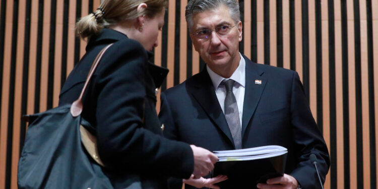 Plenković na streljani zbog dvije tajanstvene i moćne dame: Jedna je zagorčala život Mamiću