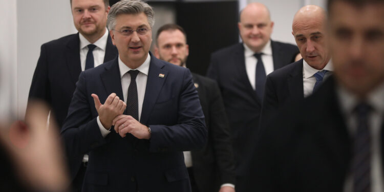 Plenkoviću odlazi još jedan ministar: Hitno se traži zamjena