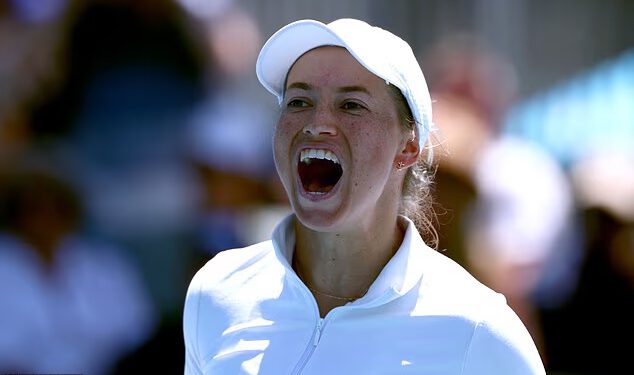 Pogledajte trenutak sukoba teniske zvijezde s buntovnim navijačima na ozloglašenom ‘terenu za zabave’ Australian Opena