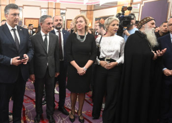 Premijer Plenković: ‘Mir Božji, Hristos se rodi’