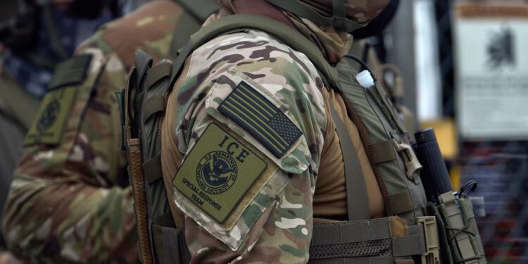 Priča se da ICE ide prema Philadelphiji. Svi govore isto