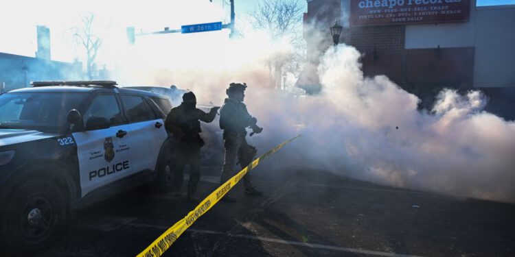 Pucnjava u Minneapolisu uzrokovala je otkazivanje utakmice Timberwolves-Warriors