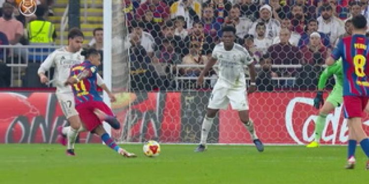 Raphinha neukrotiv: senzacionalnim golom izbacio Real u finalu Superkupa