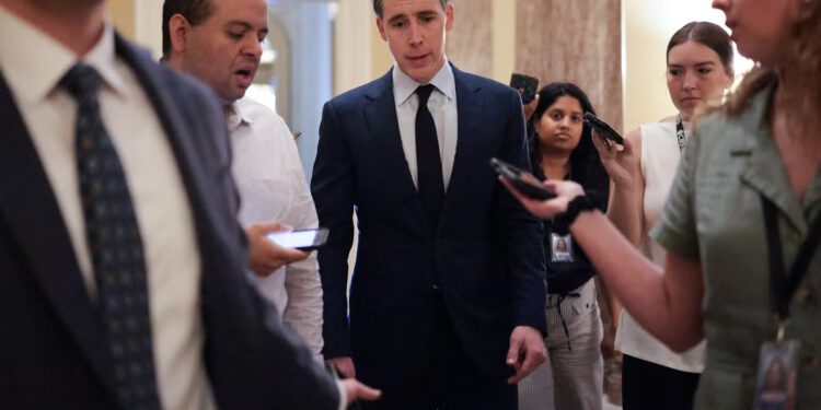 Republikanci su pobili rezoluciju Senata o zaustavljanju Trumpovih napada u Venezueli nakon bjesomučnog lobiranja u Bijeloj kući