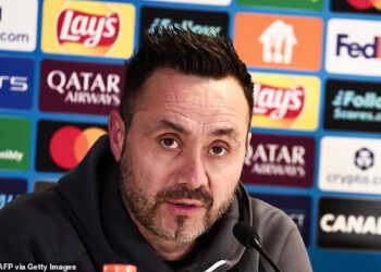 Roberto De Zerbi prekinuo šutnju o vezama s poslovima u Man Unitedu – s insajderima kluba koji su oduševljeni šefom Marseillea