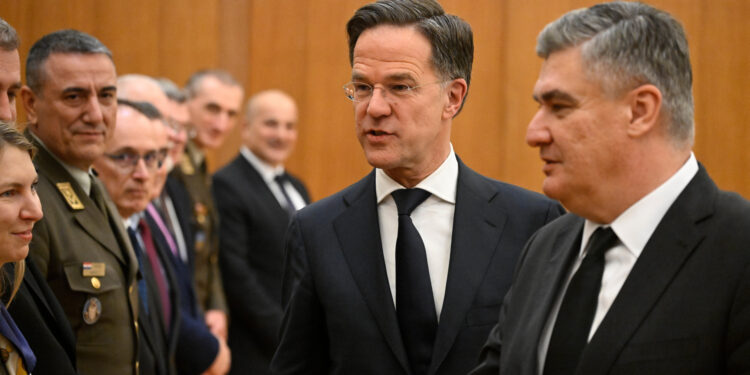 Rutte iznio neugodne tvrdnje o Europi, Francuzi saniraju štetu: ‘Ne, dragi Mark’