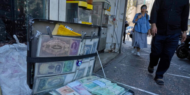 SAD uvele nove sankcije Iranu — RT World News