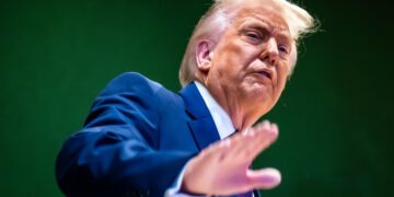 Šaptači Trumpu, maltretiranje i procurjeli tekstovi: Svjetski čelnici još uvijek se bore s Donovim pravilom