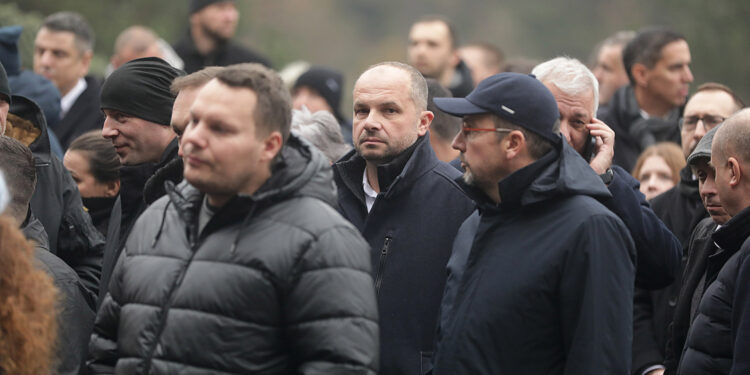 Šef Partije složio Vladu iz sjene, ali pojavio mu se neočekivani problem: Važan suradnik upropastio mu je plan