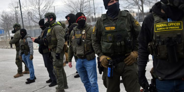 Senat glasa za sprječavanje zatvaranja, ali analizira potrošnju za domovinsku sigurnost